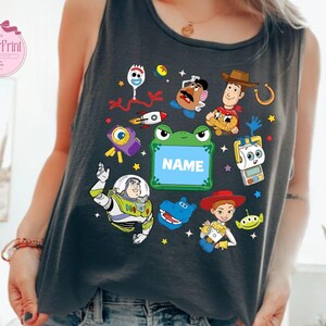 Custom Toy Story 5 Movie Comfort Colors Tank Top, Lilypad Buzz Lightyear Woody Jessie Toy Story Land You've Got a Friend In Me Unisex Tank bild 3