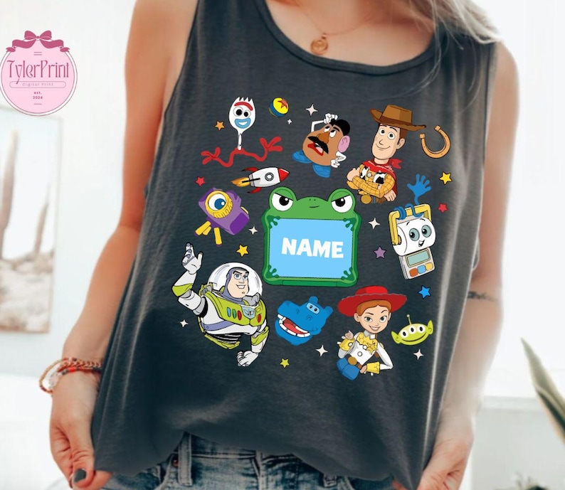Custom Toy Story 5 Movie Comfort Colors Tank Top, Lilypad Buzz Lightyear Woody Jessie Toy Story Land You've Got a Friend In Me Unisex Tank bild 3