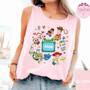 Custom Toy Story 5 Movie Comfort Colors Tank Top, Lilypad Buzz Lightyear Woody Jessie Toy Story Land You've Got a Friend In Me Unisex Tank bild 2
