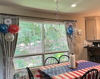 3 Pack Patriotic Tablecloth, Disposable Plastic Tablecloth Patriotic Decoration Birthday Party Table Cloth Picnic Camping Memorial Day Decor