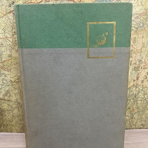 H.G. Wells The War of the Worlds 1963 Hardcover Book by Platt –Vintage Sci-Fi Classic – Retro Literature Collector Gift Alien Invasion Novel