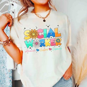 Chemise d&#39;assistante sociale scolaire, chemise rétro de travail social, chemise Advocate Support Empower, cadeau d&#39;assistante sociale, chemise d&#39;écolière groovy