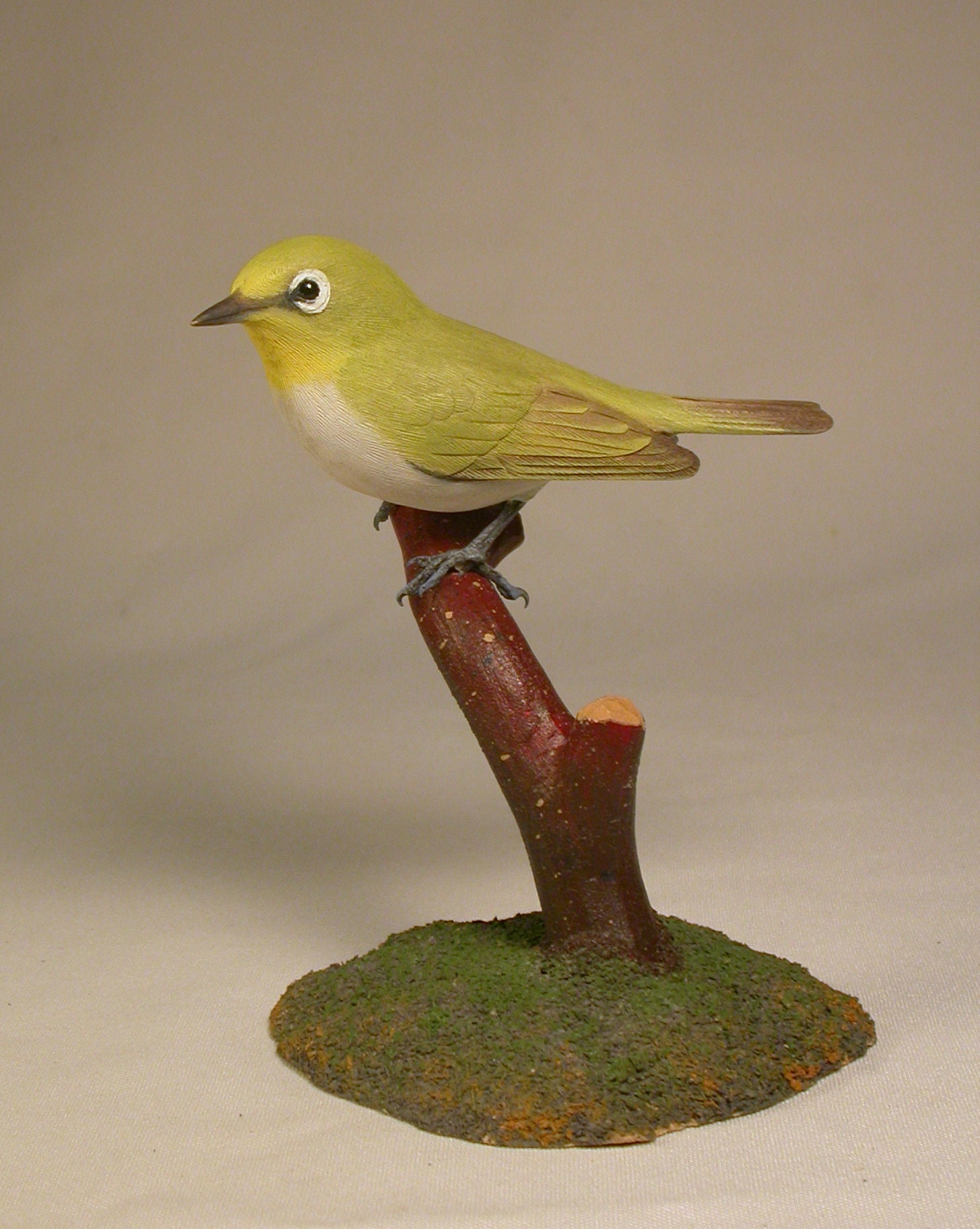 木彫りの鳥 メジロ(在庫整理価格) | メジロ メジロ（単）木彫バード