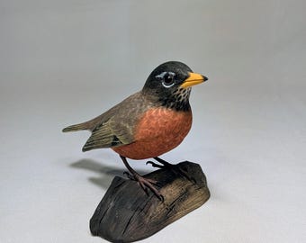 5-5/8 inch American Robin #3 Hand Carved Wooden Bird