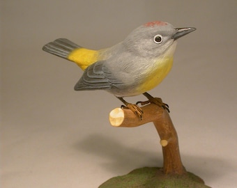 Virginia's warbler Hand Carved and Hand Painted Wooden Bird