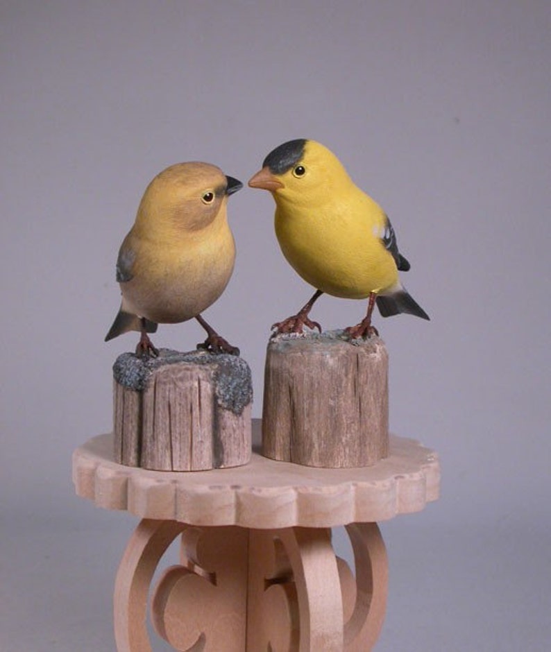 Cake Topper Wooden Hand Carved and Painted American Goldfinch Love Birds zdjęcie 3