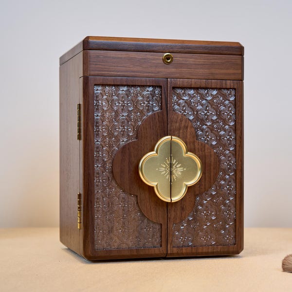 Lockable Jewelry Box, Engraved Wooden Jewellery Box, Handmade Custom Jewelry Storage, Luxury Jewelry Organizer, personalized gift for her