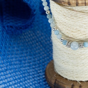 Delicate aquamarine or rose quartz bracelet with accents in 925 silver