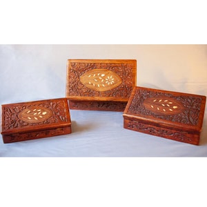 Set, juego de  cajas antiguas de madera tallada, con incrustraciones de marfil. Nuevas. Para costureros, joyeros, multiusos.
