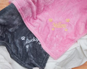 Personalized Blanket for Dog, Dog Blanket, plush dog blanket, dog name blanket, gift for dog lover, puppy name blanket, puppy name blanket