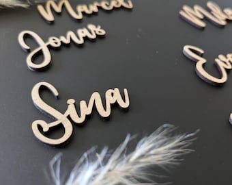 Personalisierter Schriftzug aus Holz, 4 cm hoch, Namensschild, Holz, Nachhaltig, Geschenk, Hochzeit