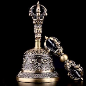 Handgjord tibetansk Vajra-klocka och Dorje-set | Buddhistisk ritualklocka i mässing | Meditationsaltare | Vajrayana-övningsinstrument
