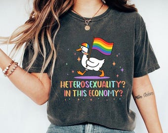 Maglietta Comfort Colors "Eterosessualità in questa economia", Maglietta Pride, Maglietta "Mamma orgogliosa", Regalo Pride, Maglietta LGBTQ, Maglietta lesbica, Maglietta Pride Peace