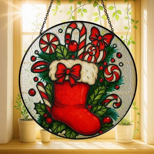 Meia de Natal com vitral e apanhador de sol com bastões de doces e enfeites natalinos, decoração festiva para pendurar na janela de Natal