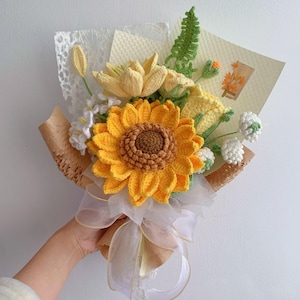 LilyRosy Gehaakt klein boeket, leliebloemen, woondecoratie, cadeaus voor Moederdag, Valentijnsdag, cadeaus voor haar, verjaardagscadeaus.