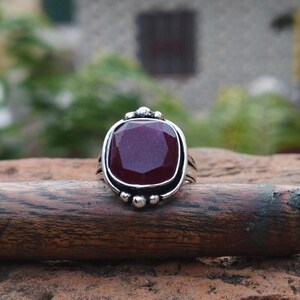 Zilveren robijnstenen ring, handgemaakte herenring, rode stenen ring, handgemaakte ring in Ottomaanse stijl, 925k sterlingzilveren ring, cadeau voor hem