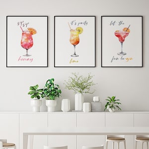 Juego de 3 pósteres clásicos de cócteles, decoración retro de carrito de bar, arte minimalista de pared con alcohol, póster de cócteles moderno, regalo de carrito de bar femenino.