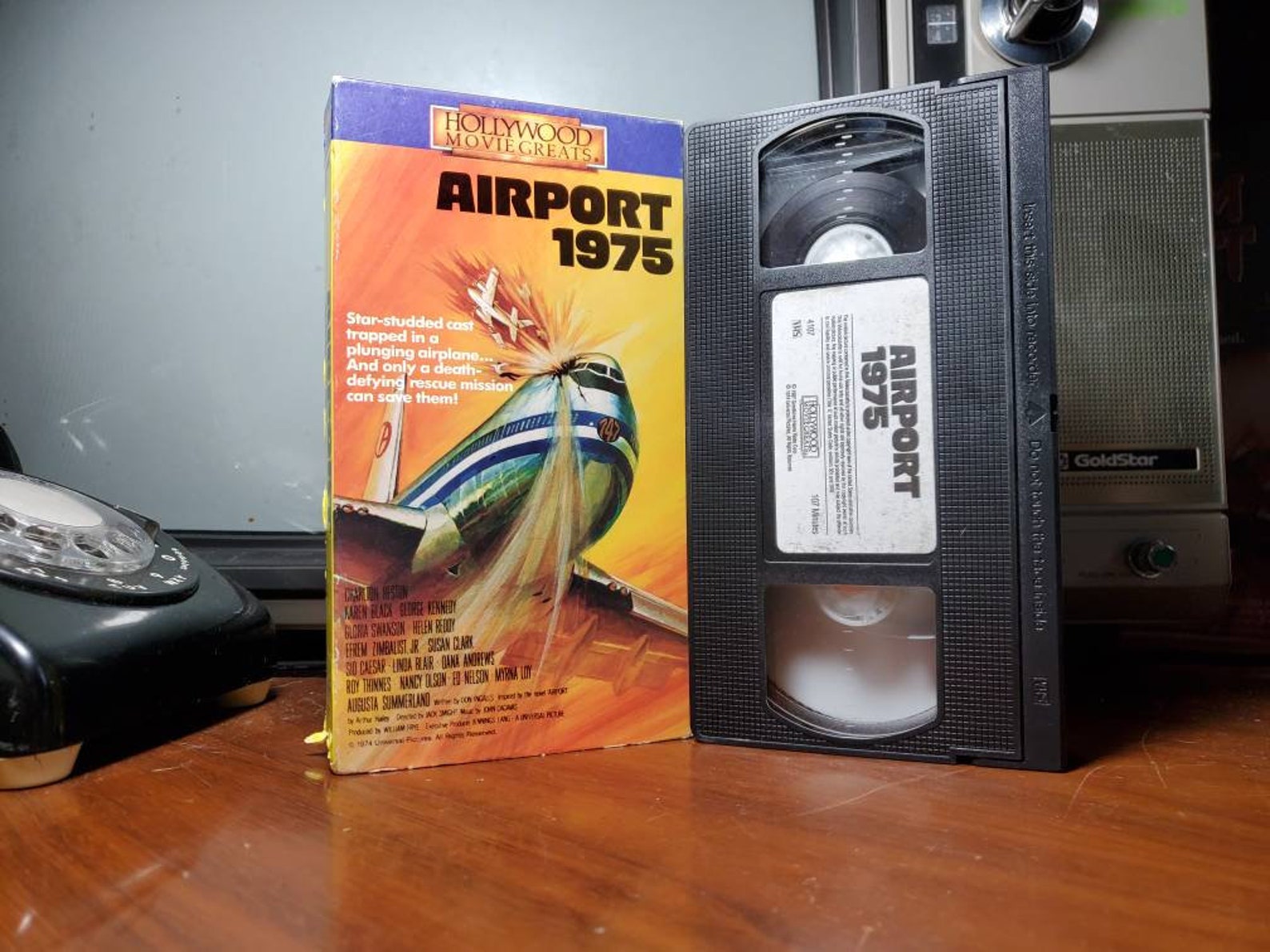Airport 1975 VHS Video Cassette Tape Movie Vintage Retro Etsy