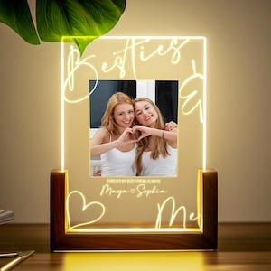 Personalisierter Soul Sister Nachtlicht mit Foto und Namen - Individueller LED Acryl Best Friend Rahmen mit Holzsockel - Schwester Freundschaftsgeschenk