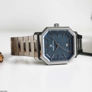 Modern Luxury Octagonal Men&#39;s Watch with Sleek Blue Dial,Stainless Steel Integrated Bracelet,Minimalist Design,and Date Display for Business
