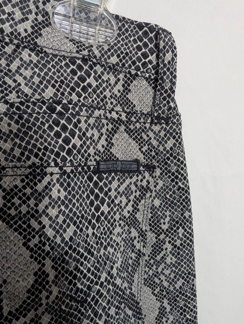 Pantalones superajustados Nico de piel de serpiente negra Hudson Gray, talla 29, elásticos, grunge, J2 imagen 6
