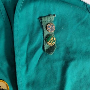 Vintage Girl Scouts Green Size XL 18-20 Vest with Pins & Badges G1 image 4