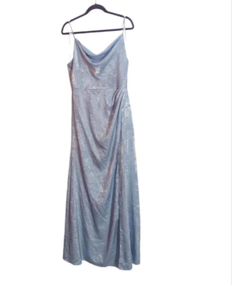 Abito lungo formale Adrianna Papell azzurro metallizzato con scollo a cascata e spalline sottili - Taglia donna 10 - Fairycore Glam Prom Elegance Feminine immagine 2