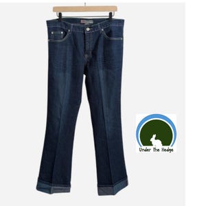 Vintage Y2K Neeso Dark Wash Denim Broderad Slits Flare Jeans Manschett Fållad - 86 cm Innersöm - Retro Streetwear Indie