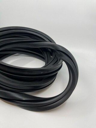 BMW E30 Modanatura Parabrezza Anteriore – Profilo Cromato Originale BMW (51311884402)