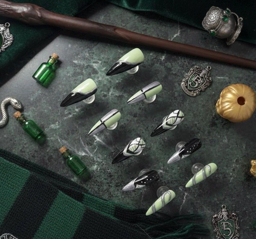 Press-On Nails “Slytherin”
