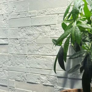 Carta da parati autoadesiva con motivo a mattoni 3D, carta da parati rimovibile, decalcomania da parete Art Déco, arte murale bianca e argento, carta da parati staccabile e attaccabile