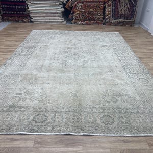 7.8x11.3 Large Persian Neutral Oushak Rug – 240x345 cm Turkish Vintage Area Rug – 8x11 Faded Beige and Gray Handwoven Carpet