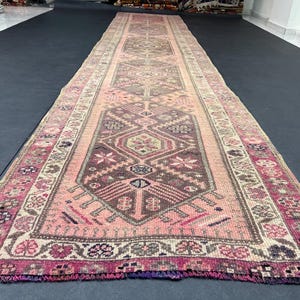3x15 Vintage türkischer Läufer Teppich - 93 x 461 cm Langer Anatolischer Flur Teppich in Rosa und Brauntönen