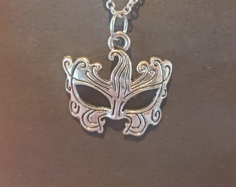 Collar con abalorio de máscara dacia: bufón, comedia/tragedia, mascarada, laberinto, carnaval