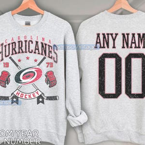 Carolina Hurricanes Sweatshirt mit Name und Nummer, Carolina Hurricanes Rundhalsausschnitt, Carolina Hockey-Shirt, Hockey-T-Shirt, Hockey-Nummer
