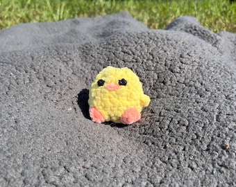 Tiny crochet chick