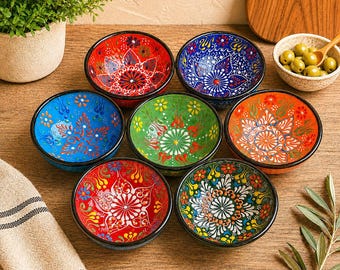 Cuencos de cerámica hechos a mano, cuencos para salsas, decoración de cocina colorida, cuencos para servir coloridos, regalo único para ella.
