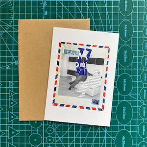 Handgemaakte collagewenskaart – surrealistisch op post geïnspireerde mixed mediakunst – blanco binnenkant – unieke kunstkaart met kraftenvelop