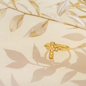 Gold Cross Ring, Dainty Christian Ring, Minimalist Cross Jewelry, Christian Gift for Her, Purity Ring, 14k Gold Ring, Dainty Religious Ring