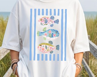 Camiseta con estampado floral de peces en acuarela, sudadera con estampado costero de peces, camiseta con estampado de vida marina estilo boho preppy, lindo regalo de verano para amantes de la playa y el océano.