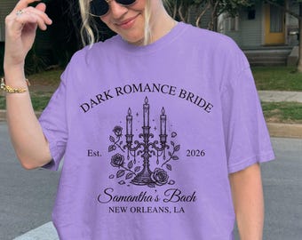 Maglietta per addio al nubilato a tema "Dark Romance Bride" - Maglietta personalizzata per festa di addio al nubilato in stile gotico di New Orleans / Regalo spettrale per addio al nubilato / Felpa BookTok per addio al nubilato