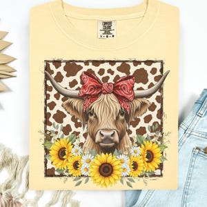 Sunflower Highland Cow Shirt with Bandana Western Farm Animal Tee Country Cowgirl Outfit Cute Highlander Graphic Gift for Cow Lover
