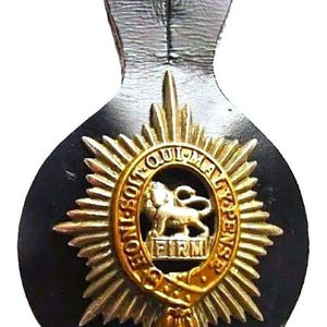 BRITÂNICO, REGIMENTO REAL DE WORCESTERSHIRE, Circa 1939/45, Exército Real Britânico, porta-insígnia de couro para regimento de infantaria de linha.