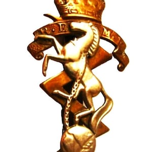 BRITISH Army Corps of Royal Electrical & Mechanical Engineers REME WWII Cap Badge Militaria insignia Badge