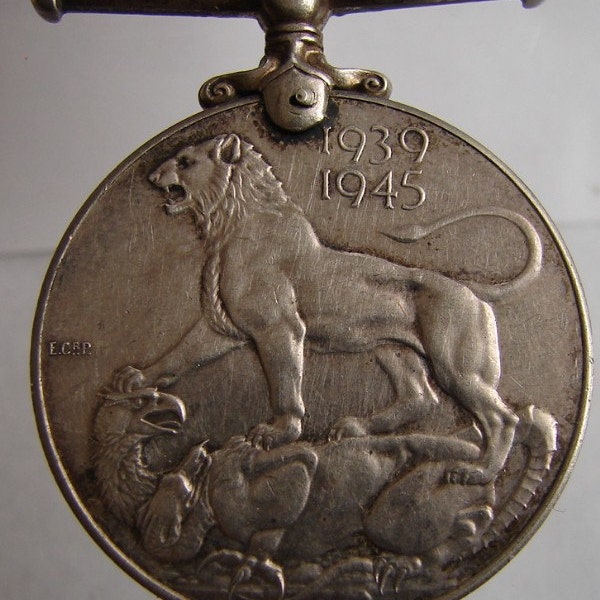 BRITISH WAR MEDAL 1939 1945 British Armed Forces World War 2 decoration award medal Ribbon