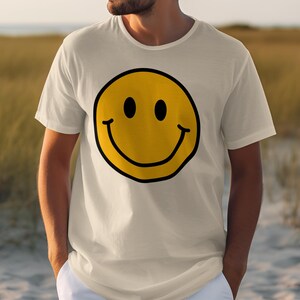 Smiley Face T-Shirt, Happy Face Tee, Retro Smiley Shirt, Vintage Smiley Face, Cool Graphic Tee, Fun Summer Shirt