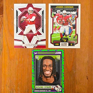 NFL Football Cards Arizona Cardinals Team Pack - 3 Karten - 2022-2024 - Sport Sammlerstücke Erinnerungsstücke