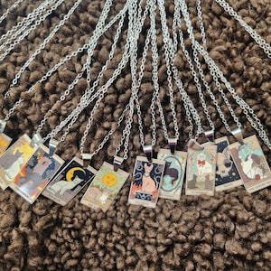 Collana con gatto con carte dei tarocchi, collana in acciaio inossidabile, il sole, la luna, gli amanti, la collana del matto