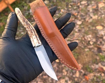 Kniv med hjorthornshandtag och läderslida, liten Puukko, minikniv, EDC