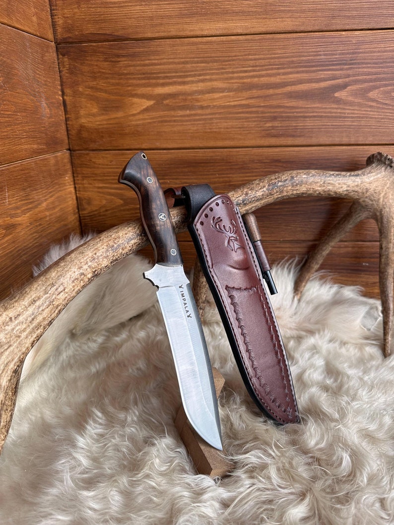 A wonderful hunting knife that you can use in nature, produced with handcraft.